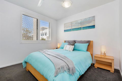 SWIM UP DRIFT APARTMENT 12 South - Accommodation Gladstone 3