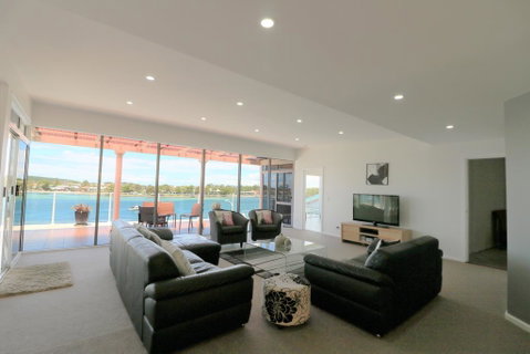 Sybella - Accommodation Gladstone 3