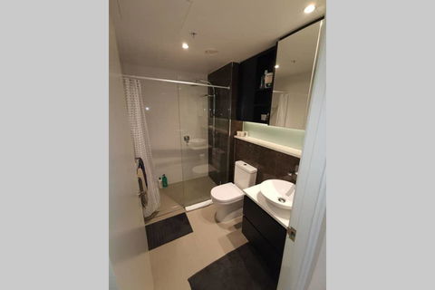 Sydney Olympic Park Luxury Apartment - Accommodation Gladstone 3
