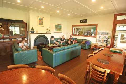 Sydney, Pittwater YHA - Accommodation Gladstone 3