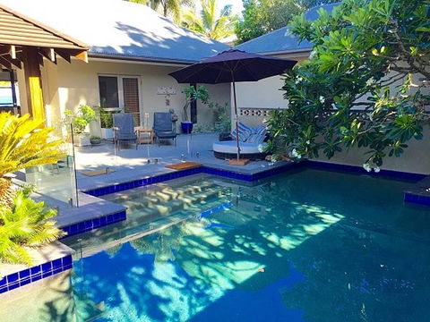 Tali Oak Beach House - Accommodation Gladstone 0