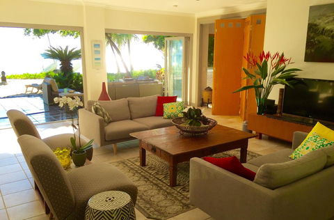 Tali Oak Beach House - Accommodation Gladstone 1