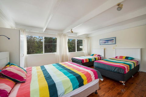 Tallwood Ave 77 Mollymook - Accommodation Gladstone 1