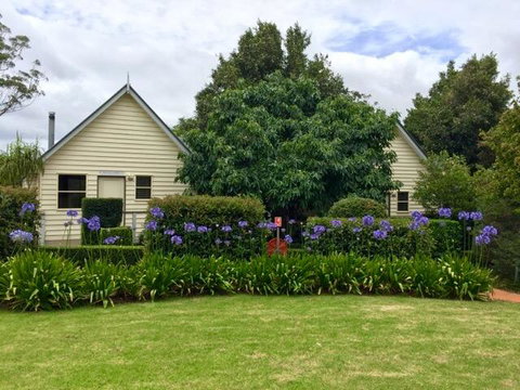 Tamborine Gardens - Accommodation Gladstone 2