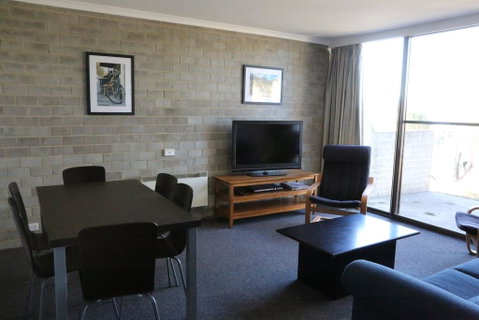 Tanderra 4 - Accommodation Gladstone 1