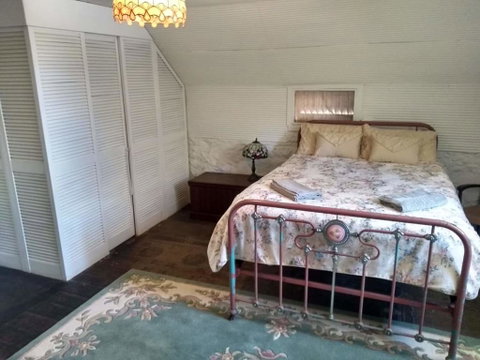 Tanilba House - Accommodation Gladstone 3