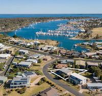 Tanjil - A stroll from the water in Paynesville - Accommodation Gladstone