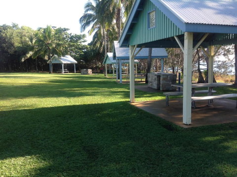 Tannum Sands Hotel / Motel - Accommodation Gladstone 0
