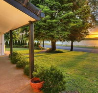 Tara Downs on Lake Albert - Accommodation Gladstone