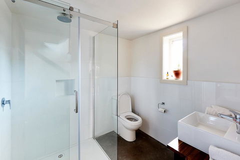 Tarndwarncoort - Farmer's Cottage - Accommodation Gladstone 2