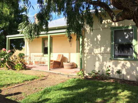 Tarndwarncoort - Farmer's Cottage - Accommodation Gladstone 0