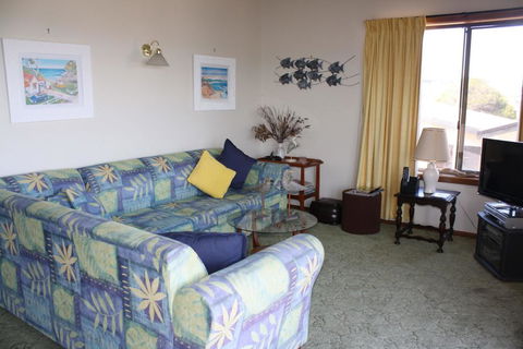 Tasmanviews - Accommodation Gladstone 2