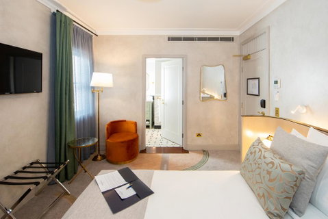 Tattersalls Hotel - Accommodation Gladstone 1