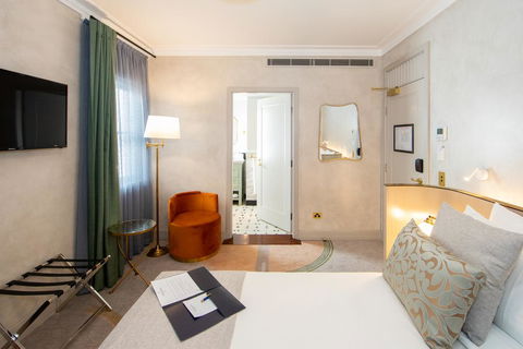 Tattersalls Hotel - Accommodation Gladstone 1