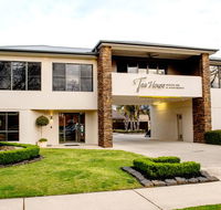 Tea House Motor Inn - Accommodation Gladstone
