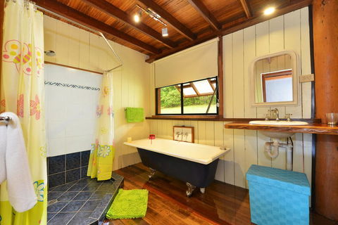 Tea Tree Cottage - Accommodation Gladstone 3