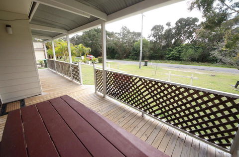 Tea Tree Lodge At Hat Head - Accommodation Gladstone 0
