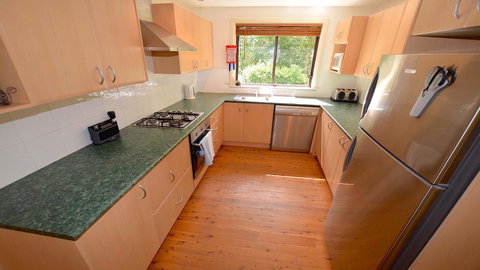 Teach Na Cairde - House Of Friends - Accommodation Gladstone 3