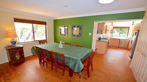 Teach Na Cairde - House Of Friends - Accommodation Gladstone 2