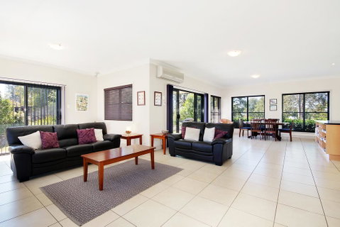 The 17th Tees - Accommodation Gladstone 1