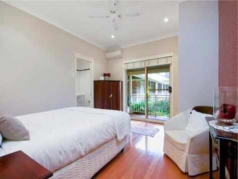 The Acreage Luxury B&B And Guesthouse - Accommodation Gladstone 0