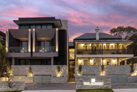 The Albert Mosman - Accommodation Gladstone 1