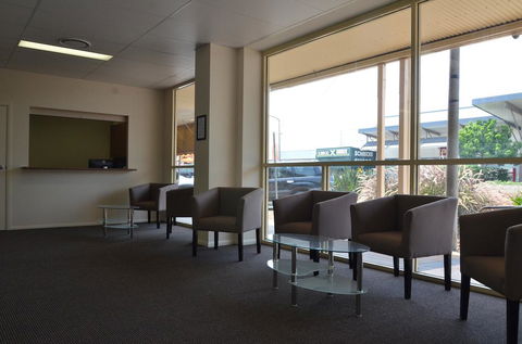 The Australian Hotel Motel - Accommodation Gladstone 1