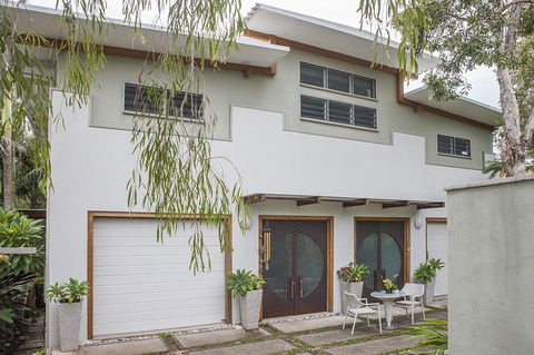 THE BEACH HAVENS - Accommodation Gladstone 0