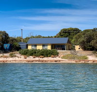 The Beach House - Accommodation Gladstone