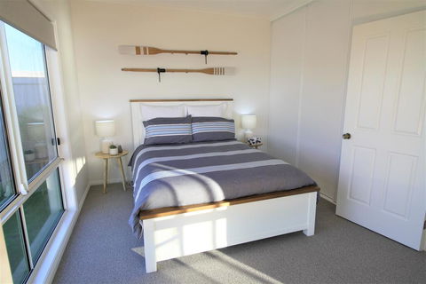 The Beach House - Point Turton - Accommodation Gladstone 2