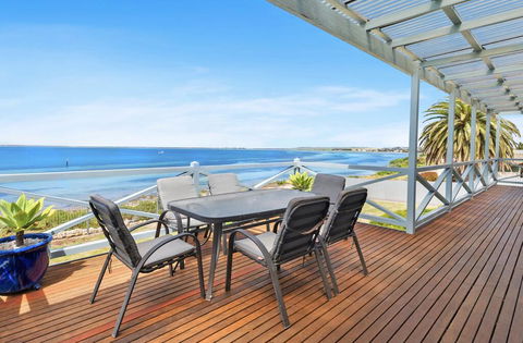 The Beach House - Point Turton - Accommodation Gladstone 1