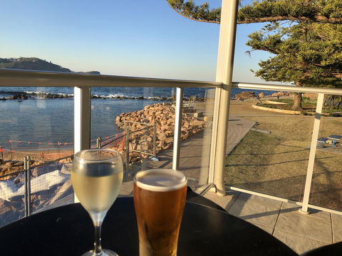 The Beach Hut Avoca Beach NSW - Accommodation Gladstone 2