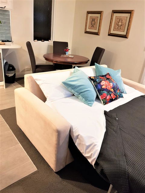Birch Lane - Accommodation Gladstone 16