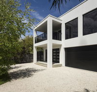 Pearl Hawley Beach - Accommodation Gladstone