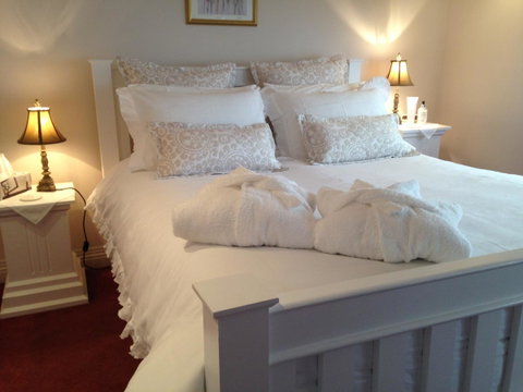 Ellie\'s Cottages - Accommodation Gladstone 0