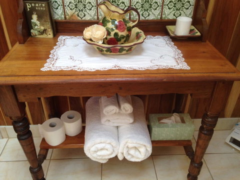 Ellie\'s Cottages - Accommodation Gladstone 25