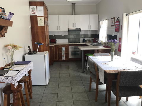 Oatlands Retreat - Accommodation Gladstone 8