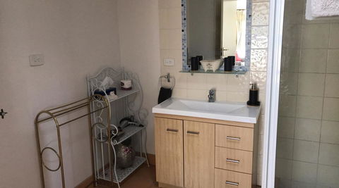 Oatlands Retreat - Accommodation Gladstone 9