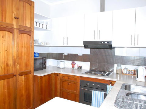 Oatlands Retreat - Accommodation Gladstone 7