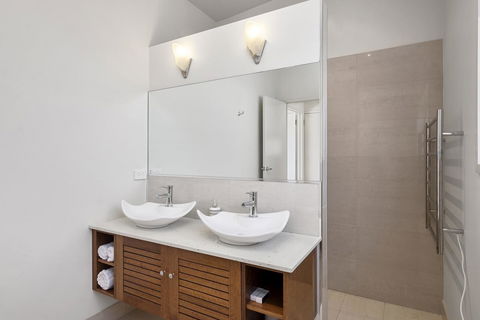 The Cove Kettering - Accommodation Gladstone 6