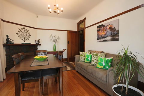 Moonah Central Apartments - Accommodation Gladstone 13