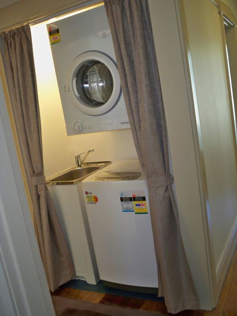 Moonah Central Apartments - Accommodation Gladstone 36