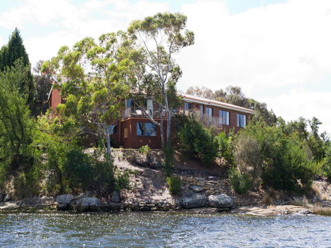 Derwent Retreat - Accommodation Gladstone 29