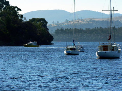 Derwent Retreat - Accommodation Gladstone 23