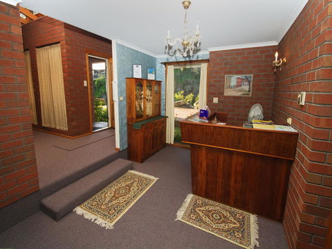 Derwent Retreat - Accommodation Gladstone 11