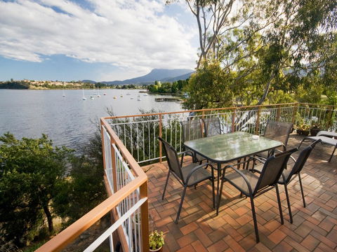 Derwent Retreat - Accommodation Gladstone 18