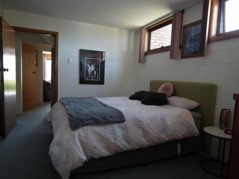 Harlea - Accommodation Gladstone 2