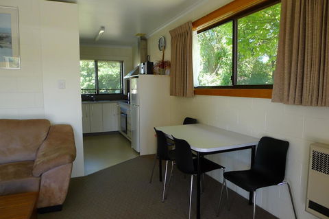 Willaway Motel Apartments - Accommodation Gladstone 15