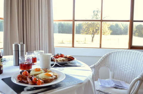 Buttons Cottage For Canyon & Rain Forest Walks With In House Dining - Accommodation Gladstone 28