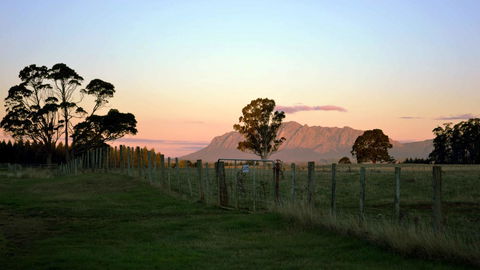 Buttons Cottage For Canyon & Rain Forest Walks With In House Dining - Accommodation Gladstone 31
